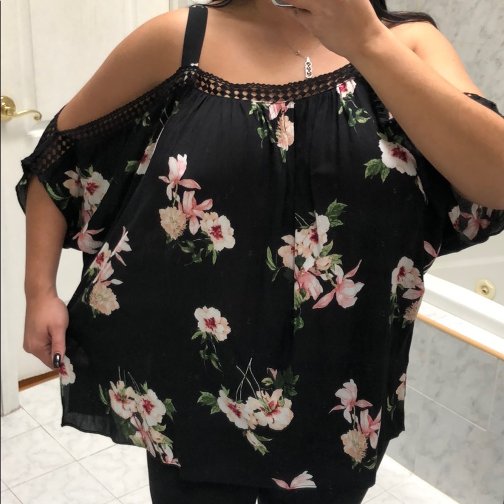 LAST 2! GIRY & FLIRTY OFF SHOULDER FLORAL TOP - Picture 6 of 7